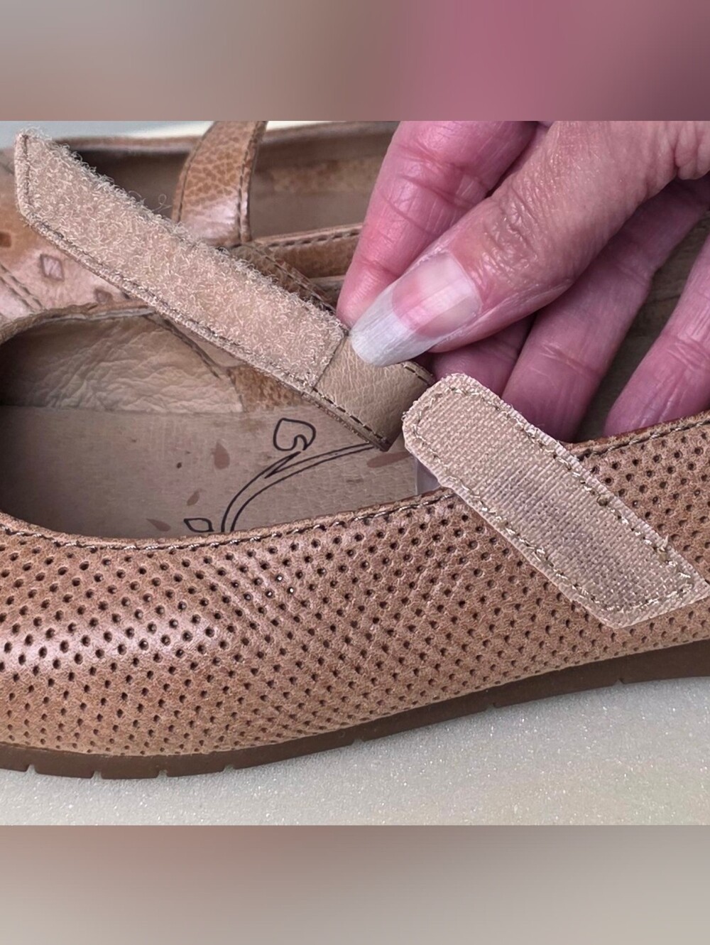 Taos Boho Scamp Perforated Leather Mary Jane Flats - Tan - Size 7.5 - Like New! - Picture 14 of 17